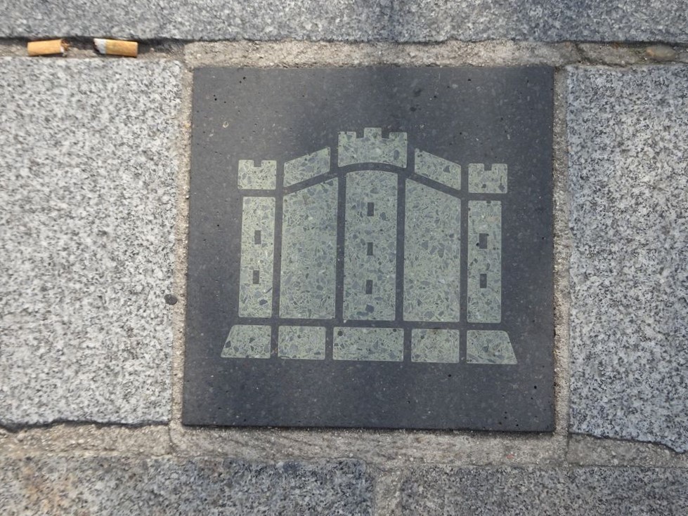 Dieses Bild hat ein leeres alt-Attribut; sein Dateiname ist dsc01214-symbole-place-de-la-bastille-7.jpg.