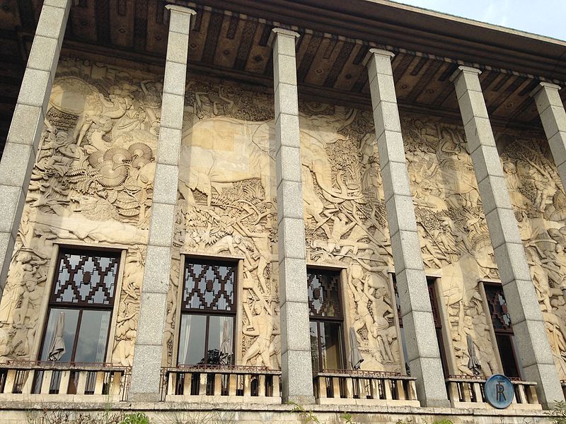 Paris_Palais_de_la_Porte_Dorée