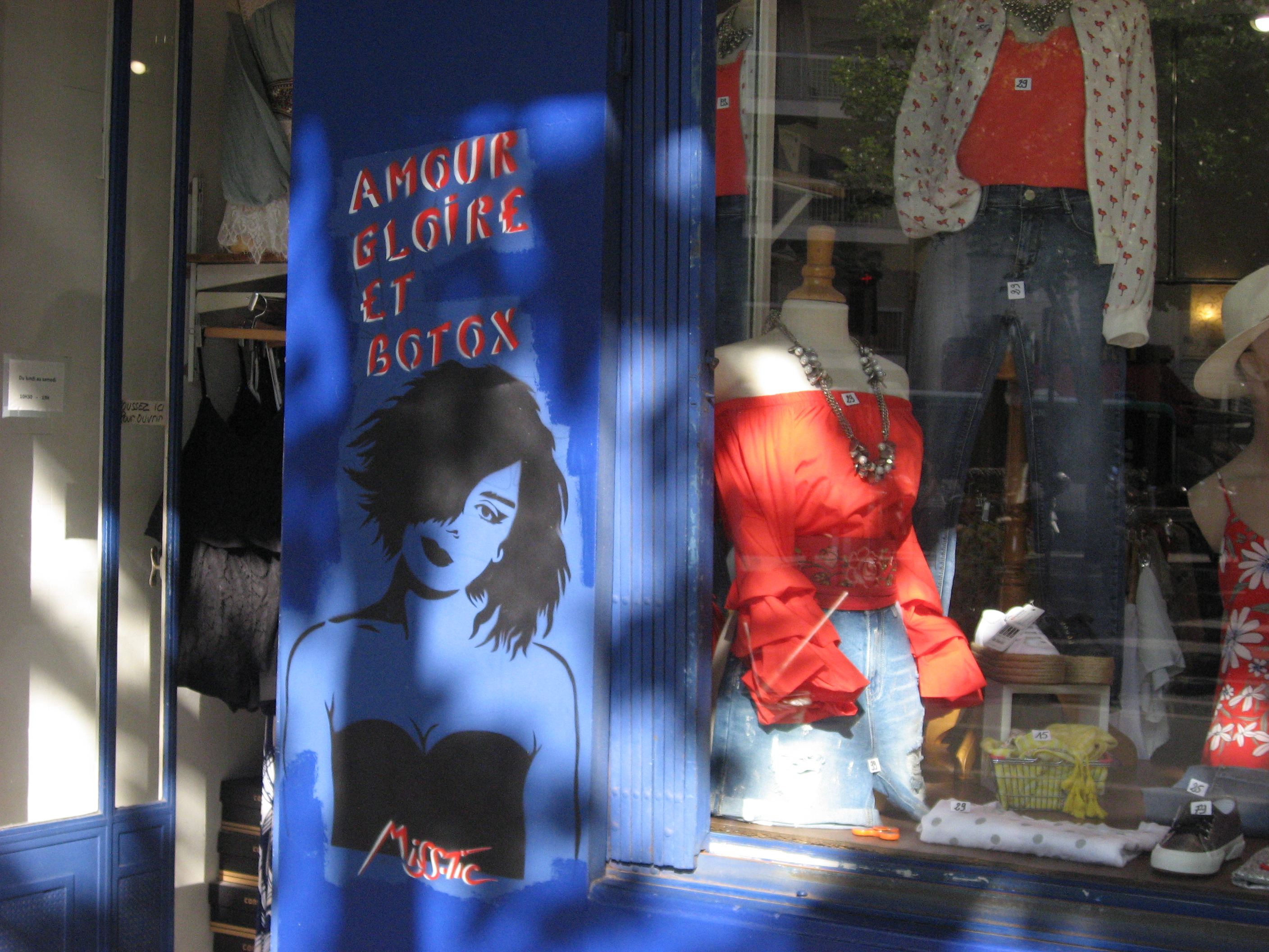 Miss Tic Place Voltaire IMG_9940 (1)