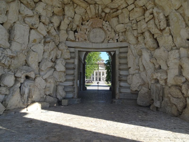 DSC05220 Arc et Senans Juli 19 (38)