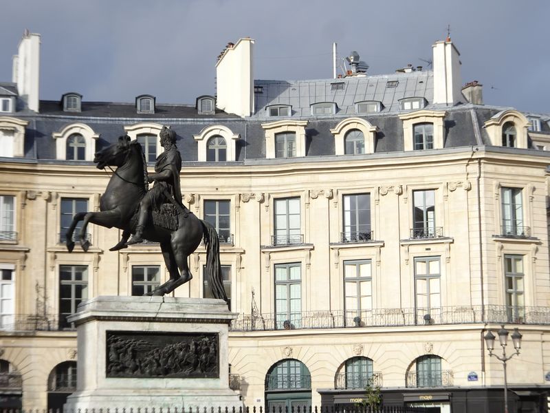 Kopie von DSC07057 place des victoires (9)